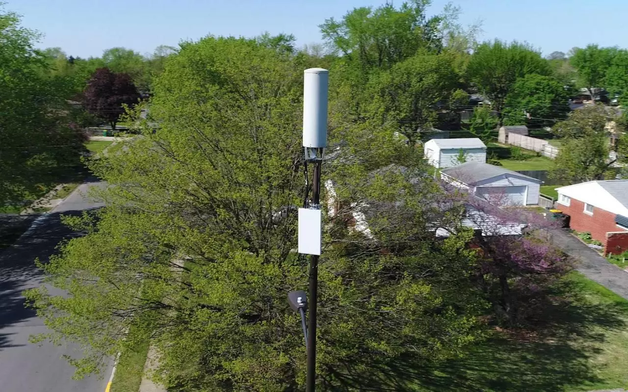 https://www.verizon.com/about/sites/default/files/styles/hero_tablet/public/news-media/cell-tower-image-1920x1080.webp